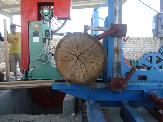 Wood cutting Vertical Band Saw Machine with Log Carriage & Working Foundation