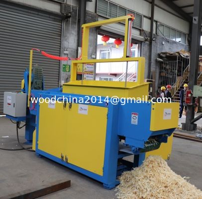 Holzscherenmaschine / Holzspaltmaschine für Geflügelbetten