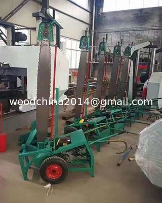 Holzbearbeitung mit abgeschnittenem Sägebaumstamm Durchmesser 2400 mm Holzschneider