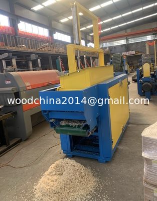 Spiralwelle Automatische Holzrasiermaschine Holzrasiermaschine Geflügelzucht verwendet
