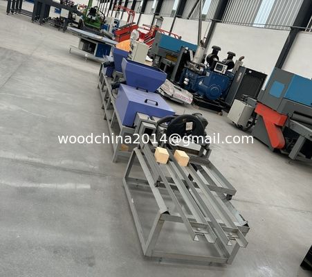 Neue automatische 2-köpfige Holzsplittersäge Staubblockmaschine Holzpalettenmachine