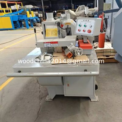 Hochpräzision Single Blade Gerade Linie Automatische Rip Saw optimale Kanten schneiden