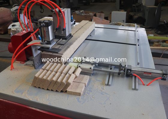 Automatische industrielle Holzblock-Schneidmaschine Produktionslinie Holzbearbeitung Schneidmaschine