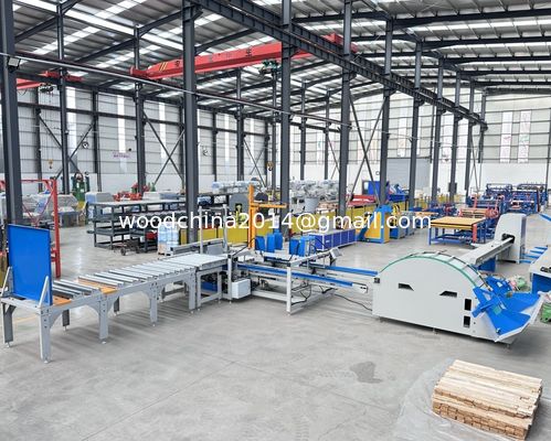 Holzplanken Holzstapelmaschine automatische Palettenholzplattenförderende Staplermaschine